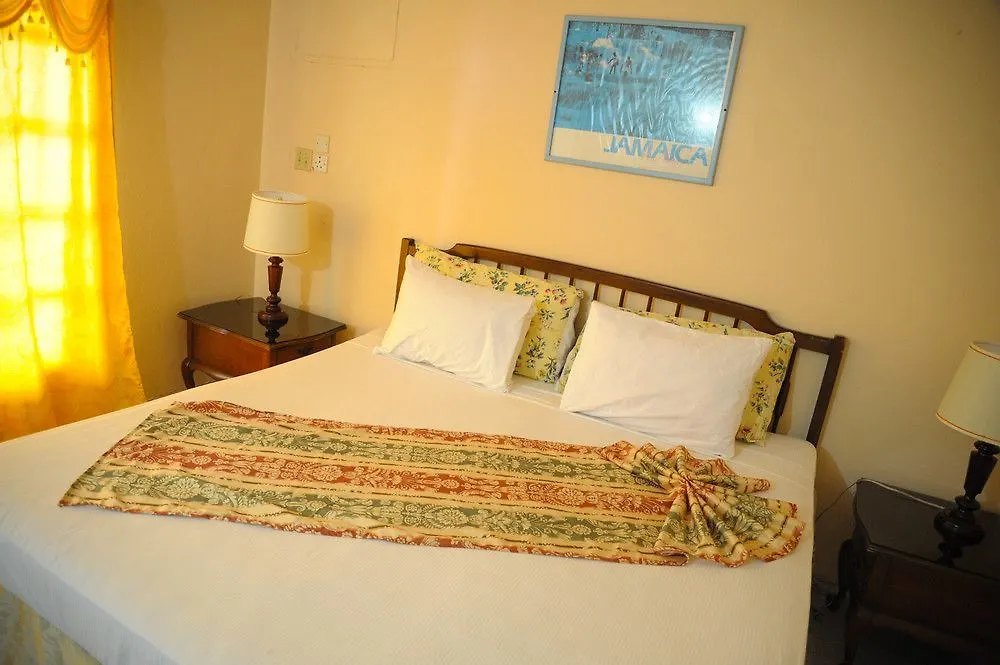Ocean Rooms At Ocean Sands أوشو ريوس فندق